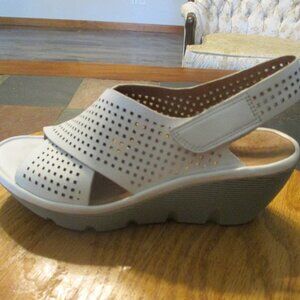 Brand new Clarks White Leather Wedges 7M